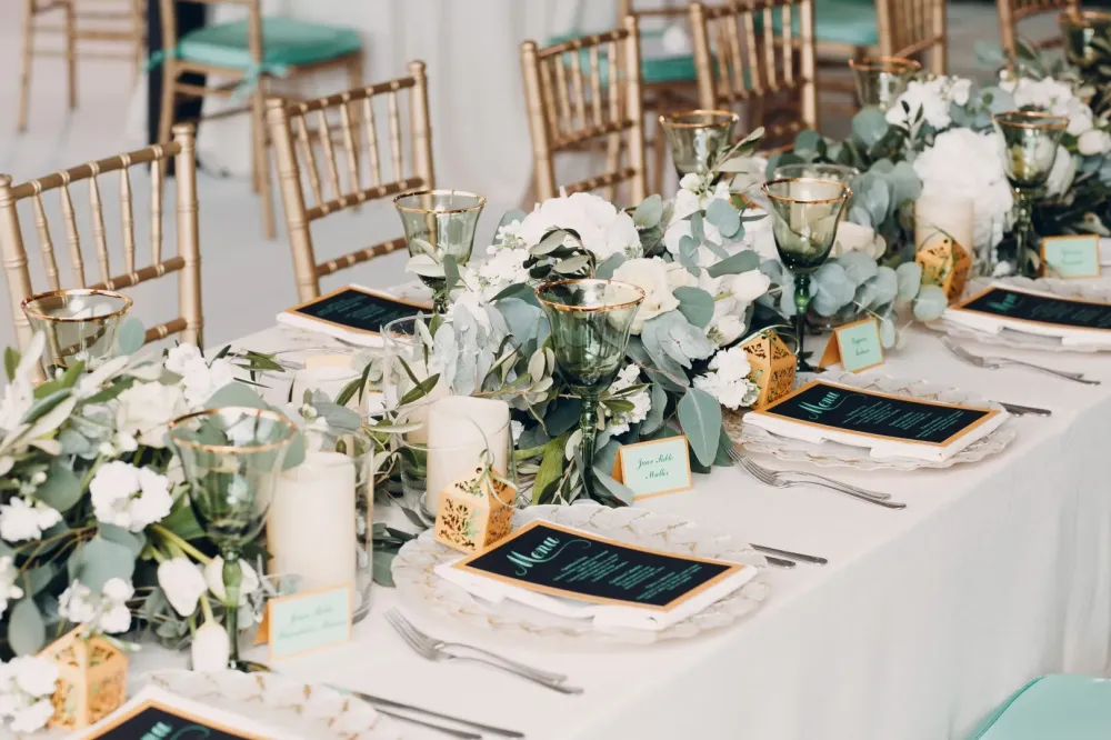 Décoration florale pour table mariagewebp